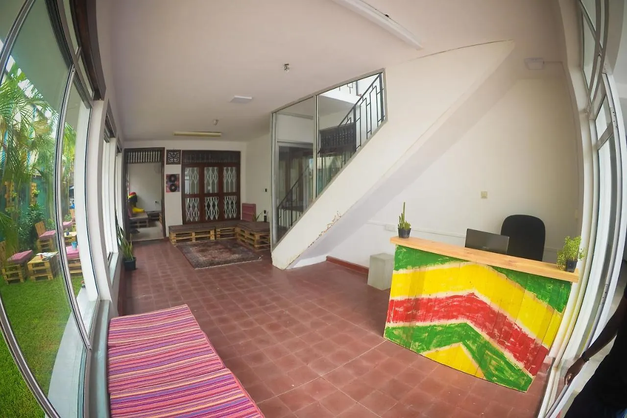 Groove House Hostels Colombo 0*,
